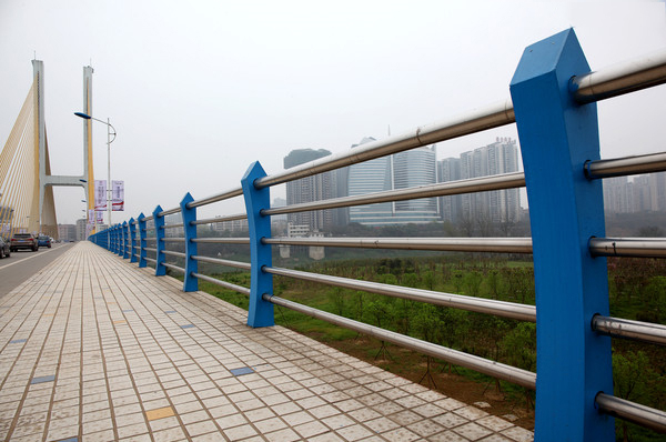 天津不锈钢桥梁护栏价格小幅下跌