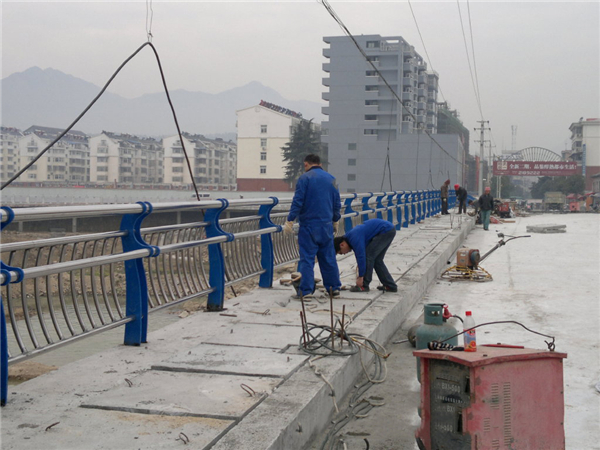 天津不锈钢桥梁栏杆