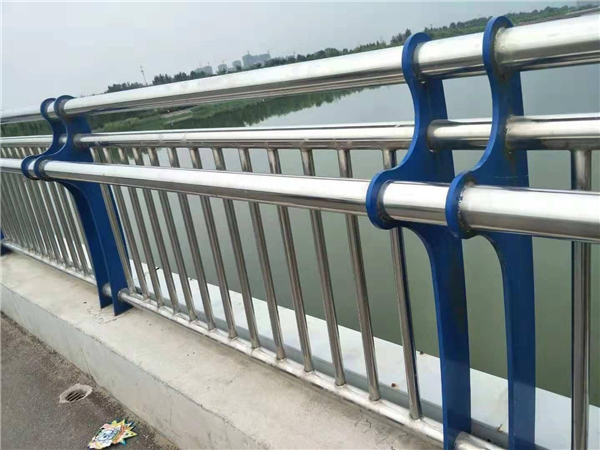 天津不锈钢栏杆立柱